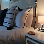 Cosy 2-bedroom In The District