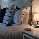 Cosy 2-bedroom In The District
