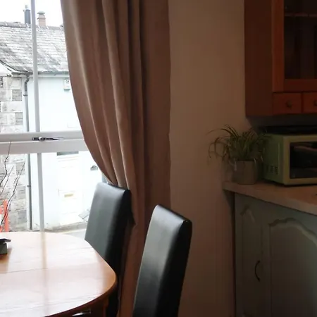 Cosy 2-bedroom In The District 보우네스온윈더미어