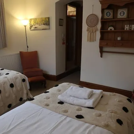 Cosy 2-bedroom In The District